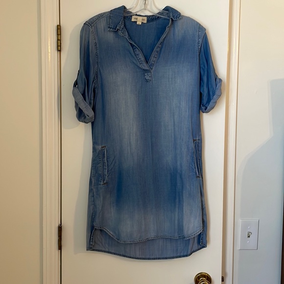 cloth & stone Dresses & Skirts - Cloth and Stone Denim Dress